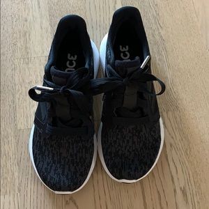 Adidas Edge Lux 3 running shoes